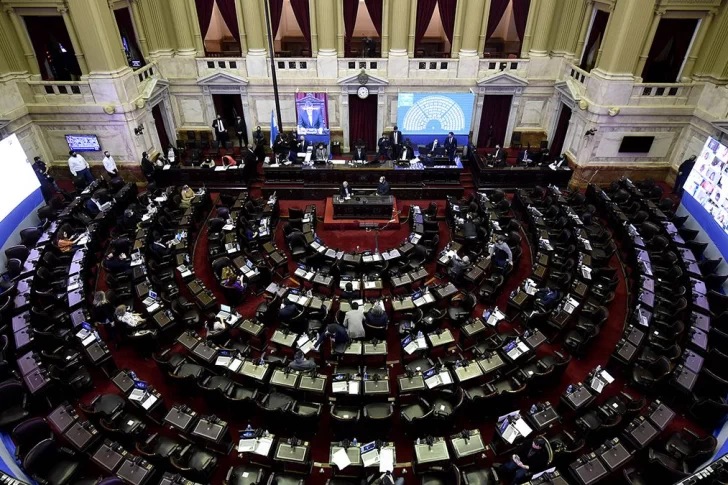 El Congreso sesionó 48 veces, aprobó 65 leyes y recibió a un funcionario cada 29 horas