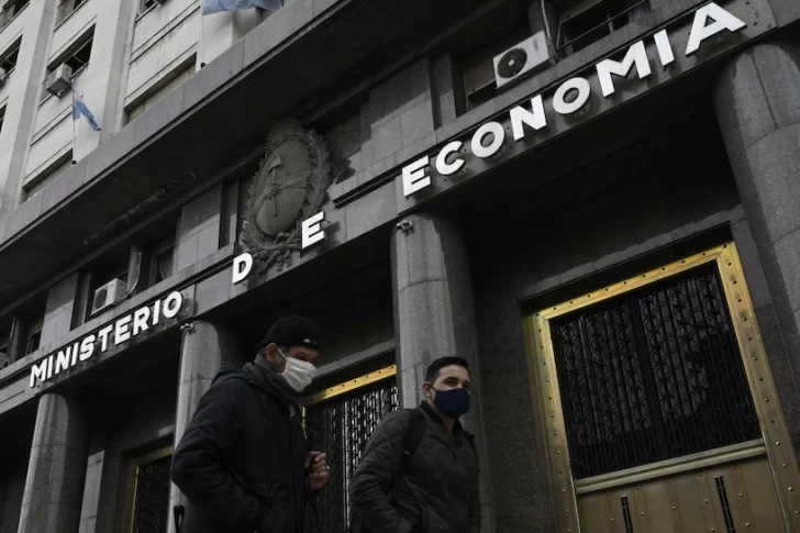 La recaudación tributaria creció 80% interanual en mayo