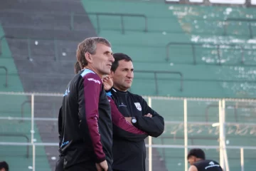 Tras la salida de Pallaroni, Alianza busca DT mientras espera por una posible invitación al Regional Tras la salida de Pallaroni, Alianza busca DT mientras espera por una posible invitación al Regional