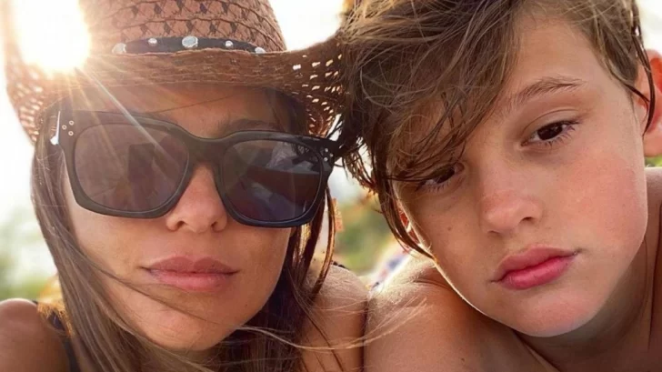 El hijo de Pampita se burló de su mamá con un picante comentario El hijo de Pampita se burló de su mamá con un picante comentario