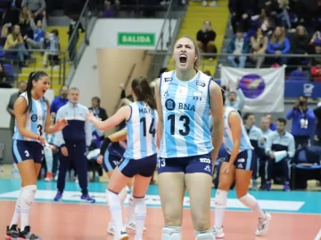 Excelente debut de Las Panteras, con un categórico 3-0 a Perú en el estadio de UPCN Excelente debut de Las Panteras, con un categórico 3-0 a Perú en el estadio de UPCN