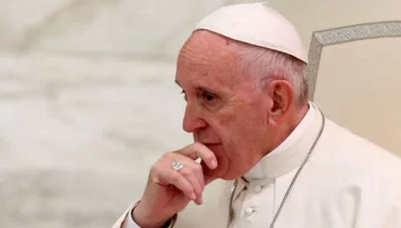 Interceptaron una carta con tres balas dirigida al papa Francisco
