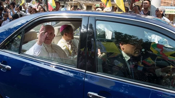 El Vaticano donó cinco respiradores a Argentina