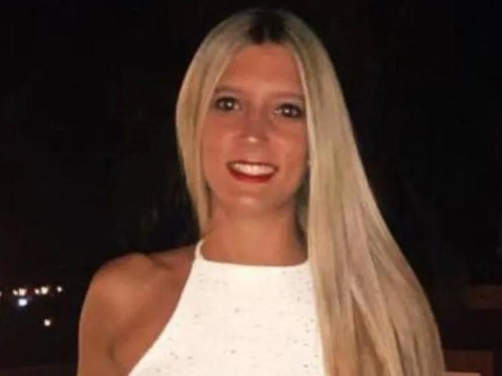 Buscan a una joven que desapareció al ser arrastrada con su auto a un arroyo Buscan a una joven que desapareció al ser arrastrada con su auto a un arroyo