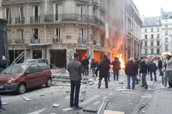 Dos muertos y más de 30 heridos por explosión en panadería de París