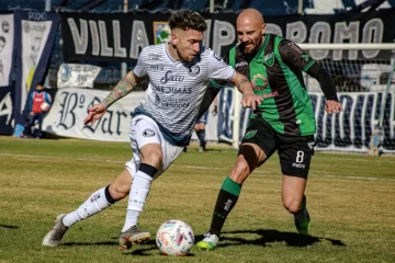 Contundente triunfo de Vélez ante el Canalla Contundente triunfo de Vélez ante el Canalla