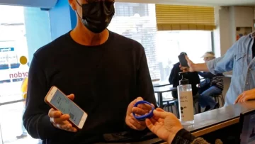 Israel dejará de pedir el pase sanitario ante la baja de contagios de coronavirus Israel dejará de pedir el pase sanitario ante la baja de contagios de coronavirus