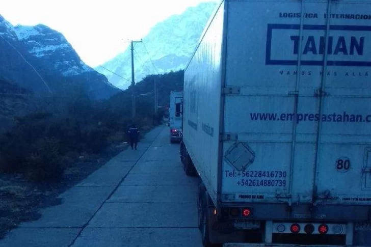 El paso a Chile por Mendoza fue reabierto para el transporte de cargas
