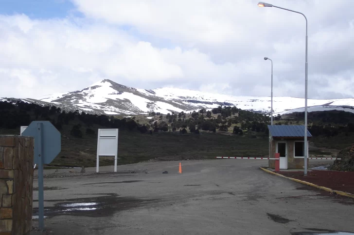 Por las tormentas de nieve hay solo dos pasos habilitados en el país para viajar a Chile