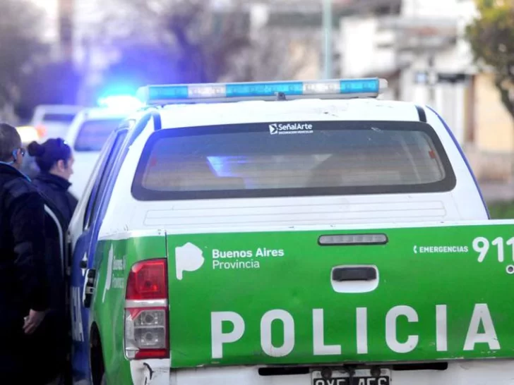 Matan de un balazo a un joven luego de robarle el celular frente a su casa