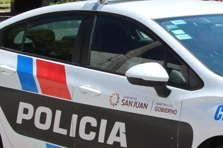 Le dieron 80 horas de tareas comunitarias y una multa de $8.000 por dañar un patrullero