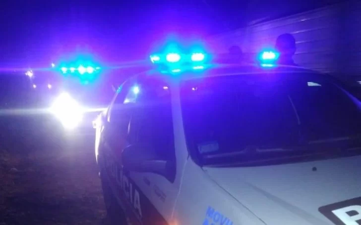 Un motociclista se fracturó los pies en un choque