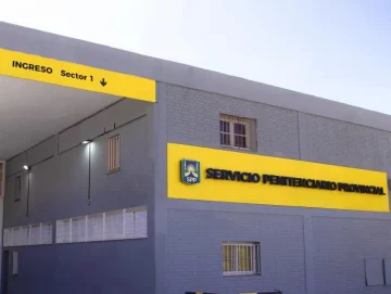 Robó una rueda y agredió a un policía en el intento de fuga: estará preso dos años Robó una rueda y agredió a un policía en el intento de fuga: estará preso dos años