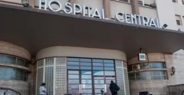 Una mujer murió quemada y su hijo de 15 está muy grave y acusan a su pareja de prenderlos fuego Una mujer murió quemada y su hijo de 15 está muy grave y acusan a su pareja de prenderlos fuego