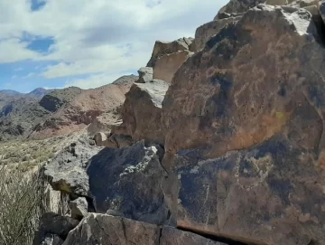 Encontraron antiguos petroglifos en dos sectores de Calingasta Encontraron antiguos petroglifos en dos sectores de Calingasta