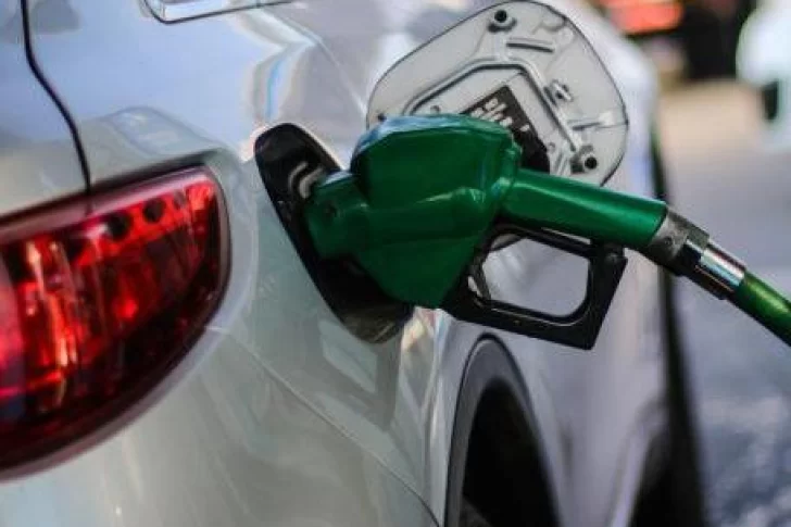 La venta de combustibles cayó un 47,4% durante abril en el país