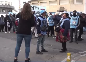 Una mujer se hartó de un piquete y logró que abrieran la calle al tránsito Una mujer se hartó de un piquete y logró que abrieran la calle al tránsito