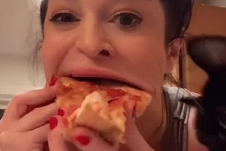 Denunció homofobia por el ticket de una pizzería pero desde el local dicen que leyó mal