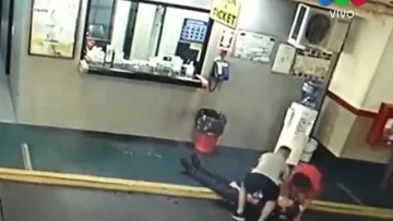 Dejó inconsciente de un golpe a un playero porque encontró su auto rayado Dejó inconsciente de un golpe a un playero porque encontró su auto rayado