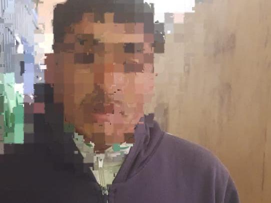 Estaba robando una casa cuando llegó la policía, intentó escapar por el fondo pero lo atraparon Estaba robando una casa cuando llegó la policía, intentó escapar por el fondo pero lo atraparon