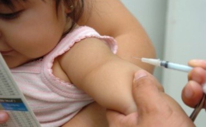 Uno de cada cuatro niños no recibe la vacuna contra la poliomielitis en la Argentina