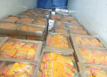 Incautan una carga con 7.800 kg de pollo apto para consumo que llegó a San Juan Incautan una carga con 7.800 kg de pollo apto para consumo que llegó a San Juan