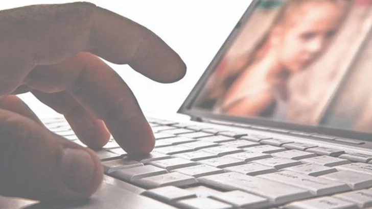 Condenado a 3 años de prisión condicional por distribución de pornografía infantil Condenado a 3 años de prisión condicional por distribución de pornografía infantil