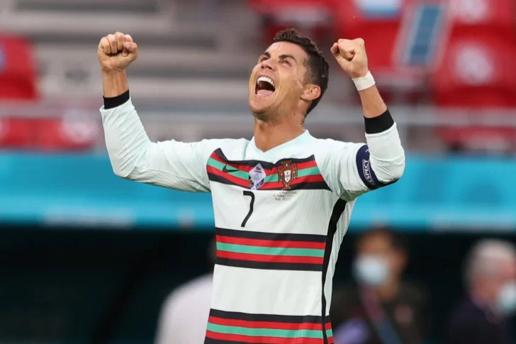 Doblete de Cristiano Ronaldo para entrar en la historia grande de la Eurocopa