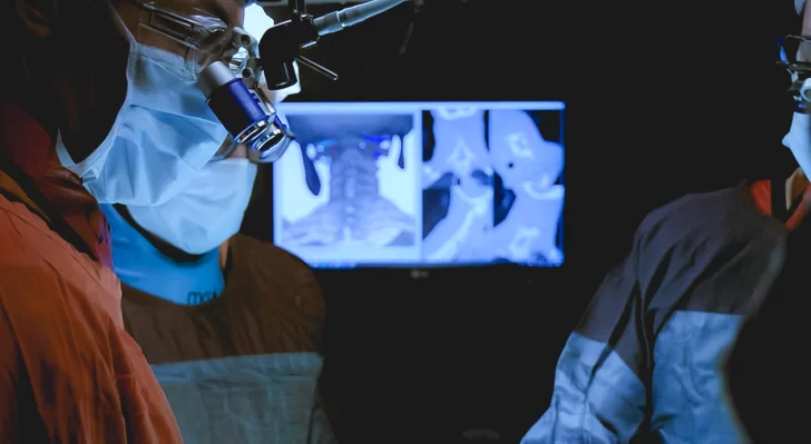 Las técnicas mínimamente invasivas en cirugías de columna vertebral