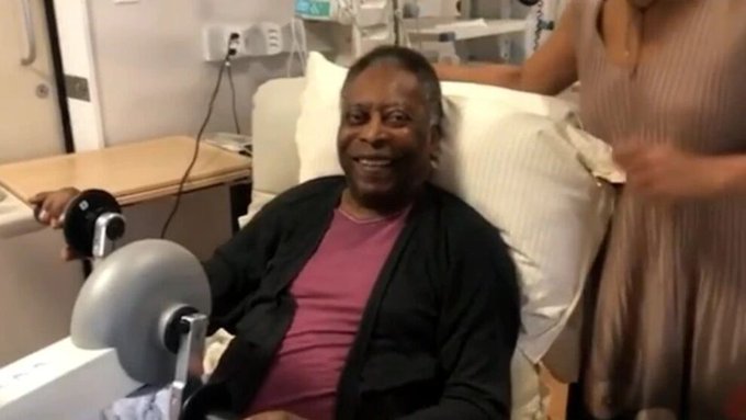 La hija de Pelé publicó nuevas imágenes que muestran la recuperación de su padre La hija de Pelé publicó nuevas imágenes que muestran la recuperación de su padre