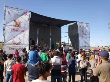 Día de la Primavera: presencialidad para vacunados y los demás, por streaming Día de la Primavera: presencialidad para vacunados y los demás, por streaming