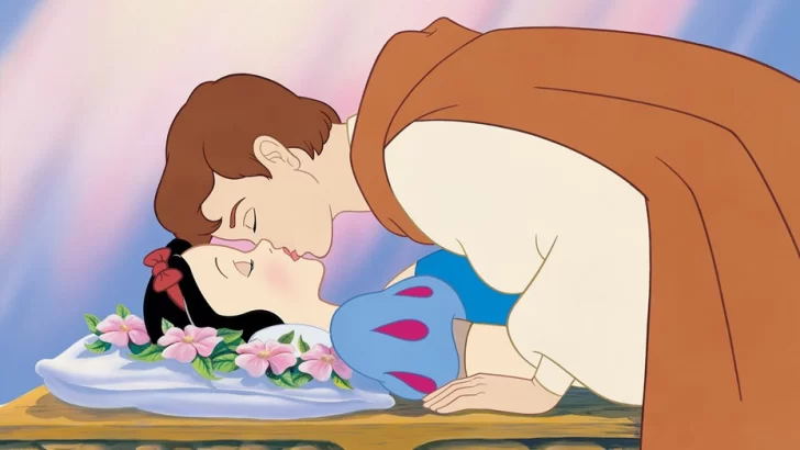 Polémica por el beso “no consensuado” del príncipe a Blancanieves Polémica por el beso “no consensuado” del príncipe a Blancanieves