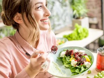 Piden que los restoranes incorporen la “porción bariátrica” de la mitad de un plato
