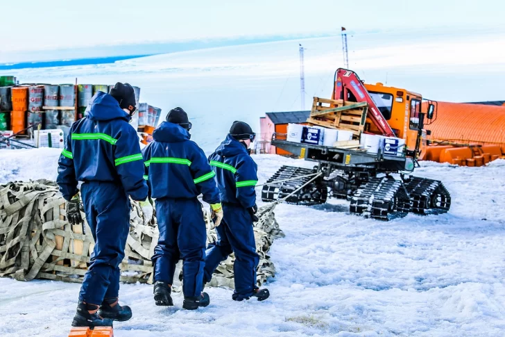 Buscan profesionales para trabajar en la Antártida: los requisitos