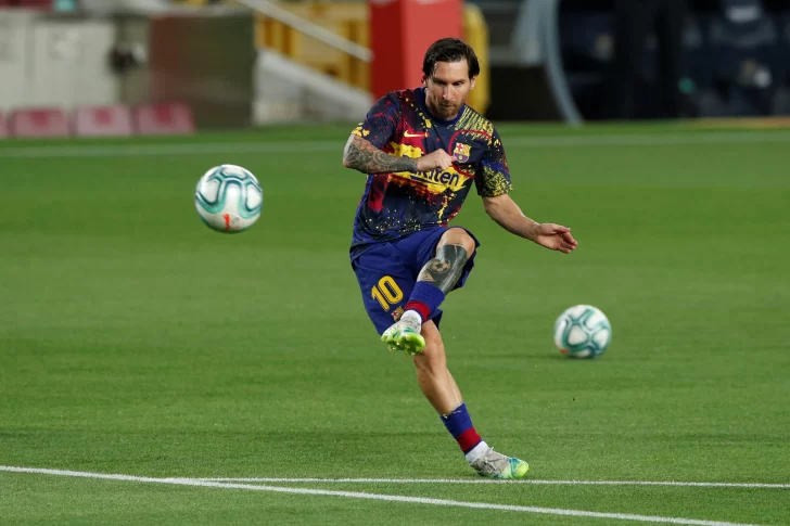 A pesar de que no seguirá, Messi se presentará en la práctica del lunes en Barcelona