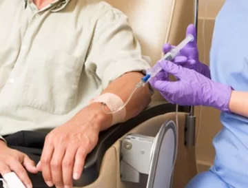 El drama de un abuelo que necesita tres drogas para la quimioterapia y no las consigue