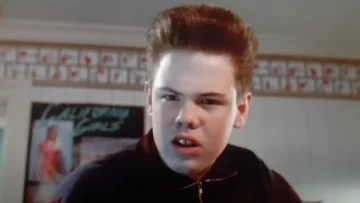 Así está hoy Buzz McCallister, el hermano malo de “Mi pobre angelito”