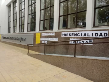 UNSJ: padres de alumnos preuniversitarios exigen la vuelta total a clases en los colegios