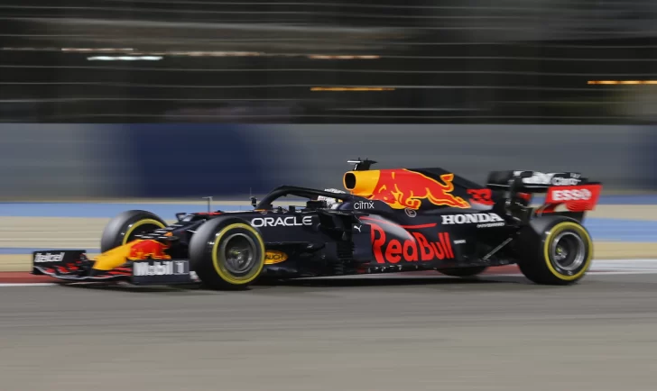 Verstappen hizo el mejor tiempo en los entrenamientos de la Fórmula 1 en Bahrein Verstappen hizo el mejor tiempo en los entrenamientos de la Fórmula 1 en Bahrein