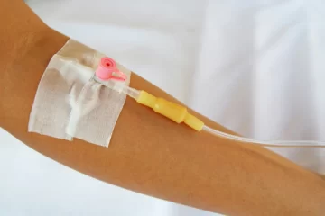 Identificaron dos medicamentos que reducen la mortalidad entre los pacientes más graves de Covid-19 Identificaron dos medicamentos que reducen la mortalidad entre los pacientes más graves de Covid-19