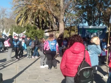 Movimientos sociales salieron a la calle para pedir por el Salario Básico Universal