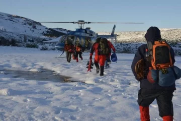 Así rescataron a una familia que quedó tres días varada en la nieve sin víveres ni abrigo