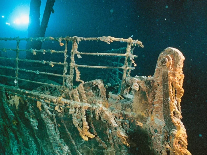 Ciento diez años bajo el mar Ciento diez años bajo el mar