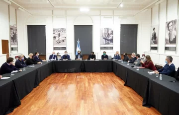 Aseguran que la cuarentena seguirá pero buscan medidas para hacerla “oxigenada” Aseguran que la cuarentena seguirá pero buscan medidas para hacerla “oxigenada”