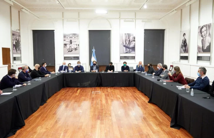 Aseguran que la cuarentena seguirá pero buscan medidas para hacerla “oxigenada” Aseguran que la cuarentena seguirá pero buscan medidas para hacerla “oxigenada”