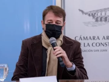 Rins: “Me resisto a creer que la mayoría de la gente quiera solo vivir de un plan social”