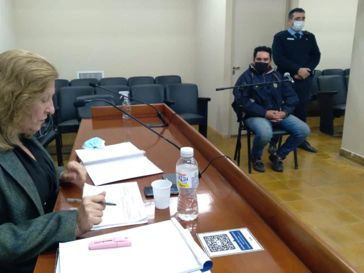 Riveros, acusado de amenazar a un hombre, declaró que el arma es del hermano de “Mito” Rodríguez Riveros, acusado de amenazar a un hombre, declaró que el arma es del hermano de “Mito” Rodríguez