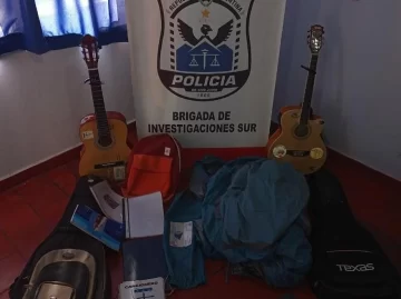 Investigaban un robo y hallaron bolsas negras con diversos elementos ocultos en un techo Investigaban un robo y hallaron bolsas negras con diversos elementos ocultos en un techo