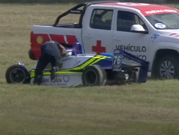 Juan Cruz Roca sufrió un fuerte impacto en la Fórmula 3 Metropolitana Juan Cruz Roca sufrió un fuerte impacto en la Fórmula 3 Metropolitana