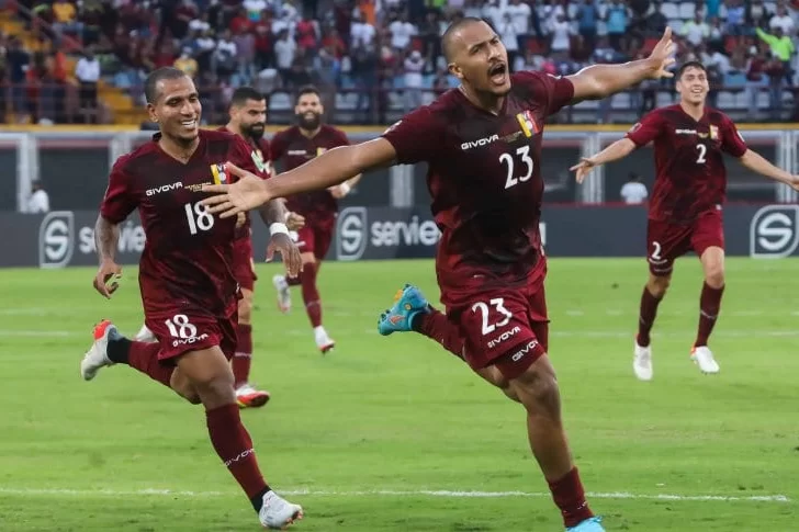 Pekerman debutó en Venezuela con una goleada contra Bolivia